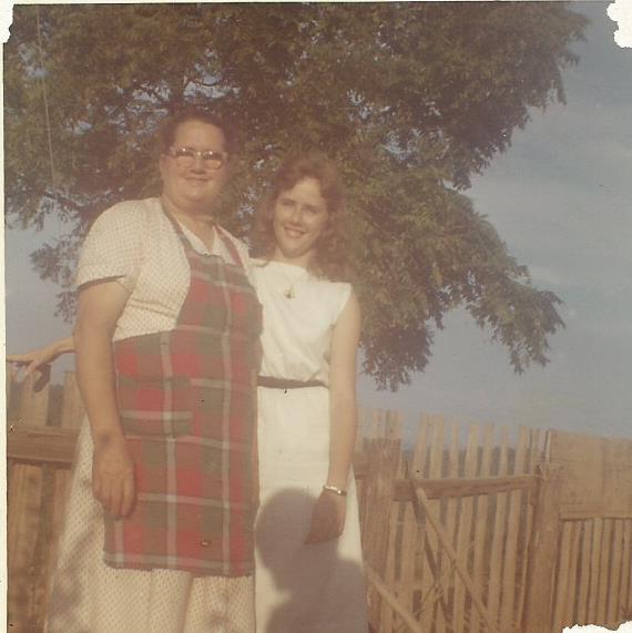 Sadie Caroline Deskins Pruett with youngest daughter Lucy Ann Pruett Stacy