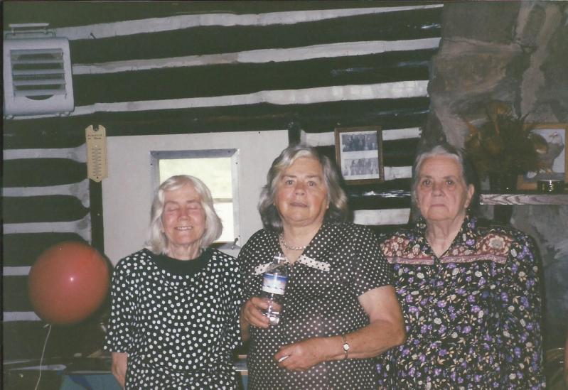 L to R: Uba Faye Pruett, Eunice Ilene {Pruett} George, Delta Doris {Pruett} Rose