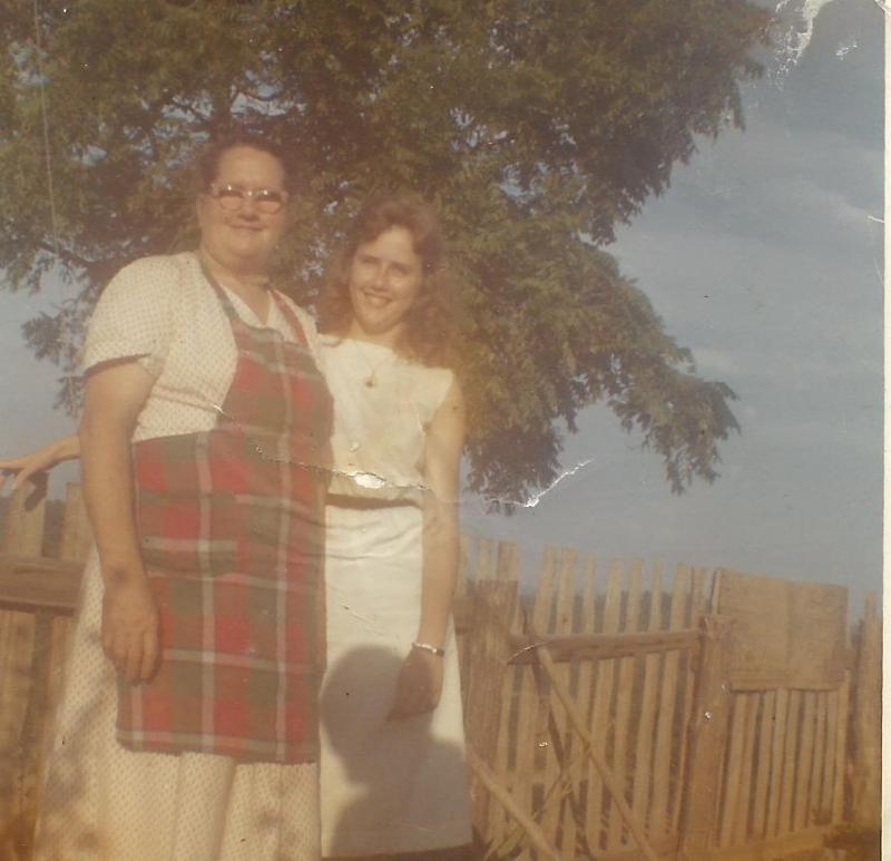 Sadie Caroline Deskins Pruett with youngest daughter Lucy Ann Pruett Stacy