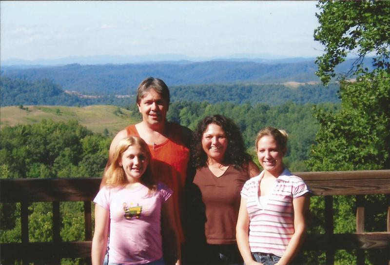 Harold and Diane Pruett with girls