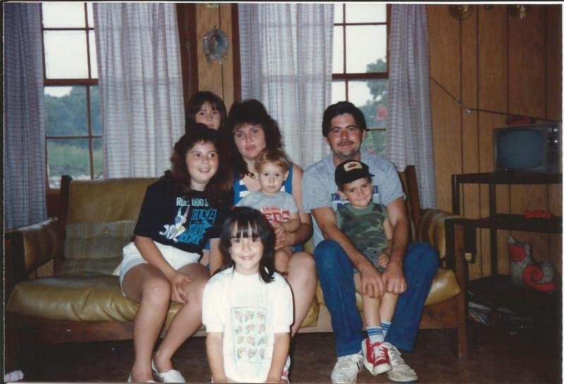 Kyle Edward and Teresa Toler with their kids Pamela, Tina, Amanda, Byron and Daniel