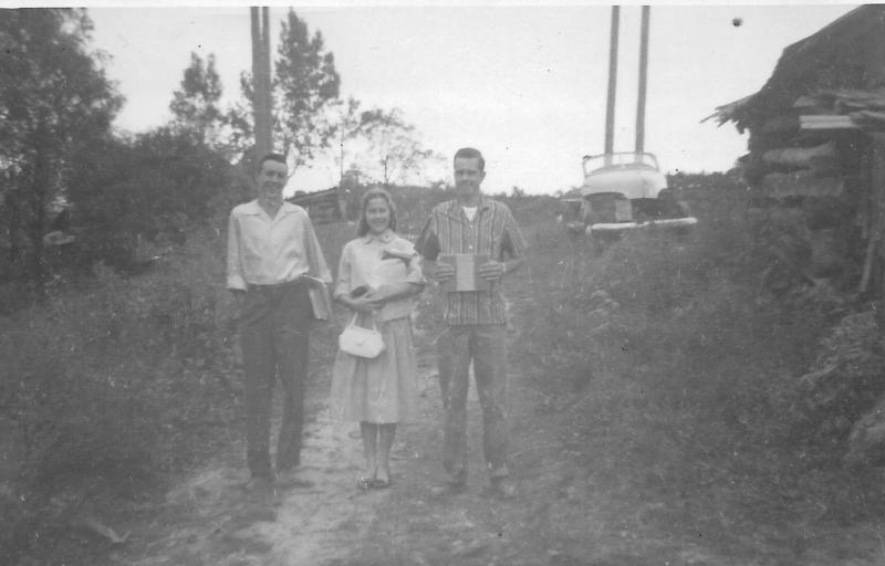 Lonnie,Lucy,Roy Earl.jpg