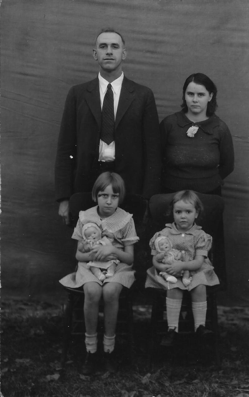 Ezra and Lottie Pruett and daughters dated December 1934