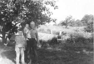 Roy Irvan Pruett with grandsons Earnest Pruitt and Arnold Pruet